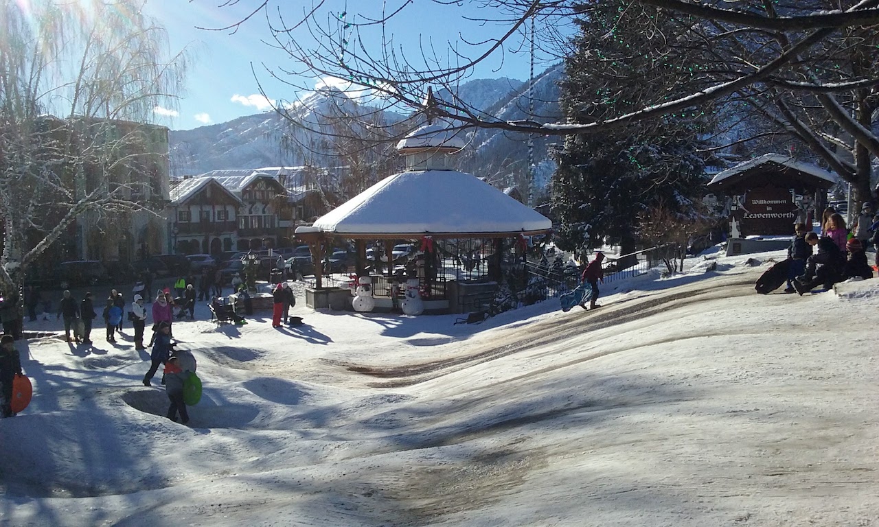 Leavenworth Front Street Sledding